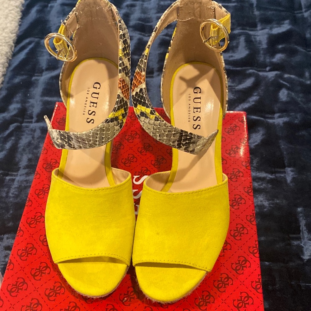 Guess sandals